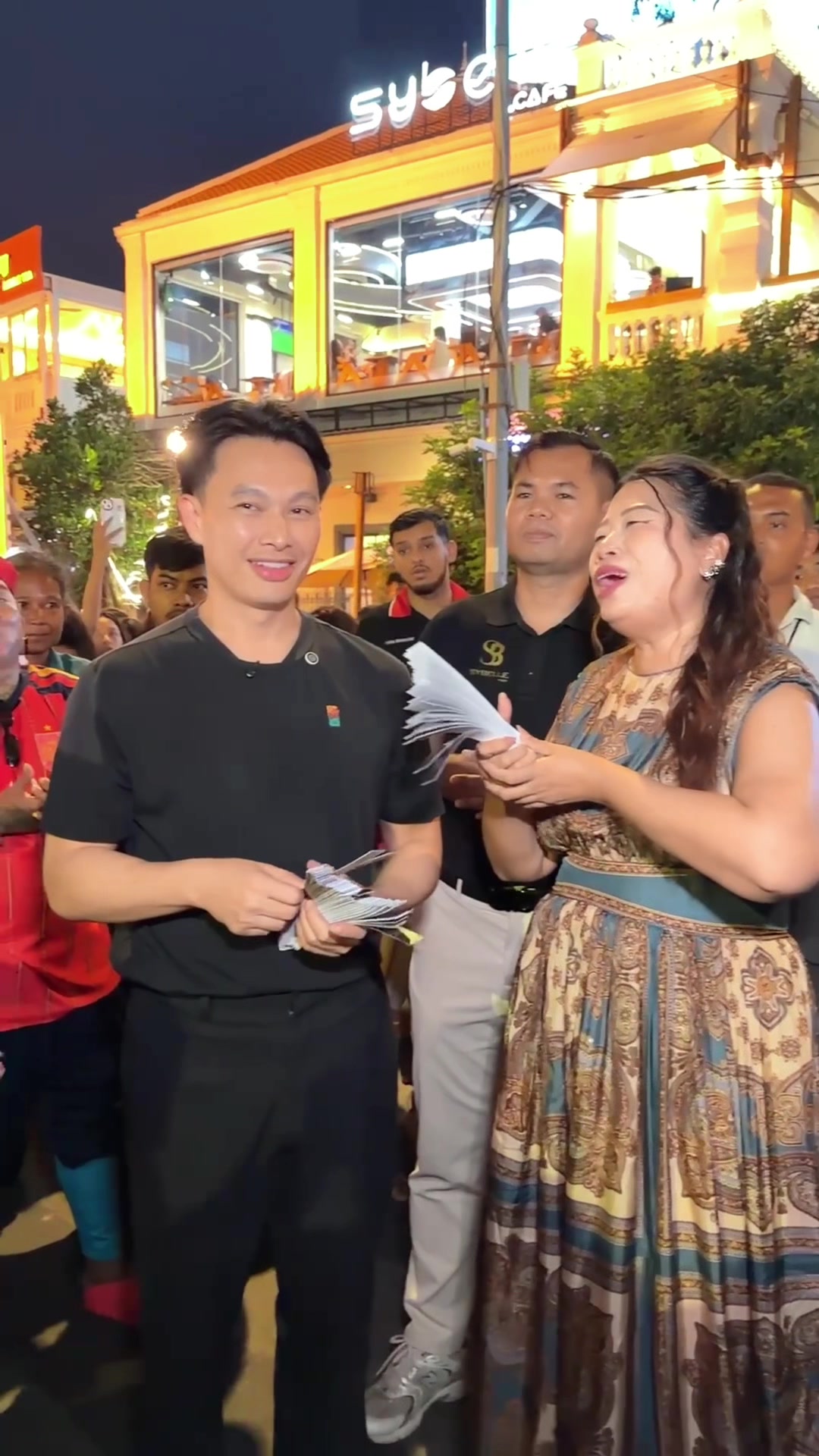 @Sok Reaksmey - សុខ រស្មី