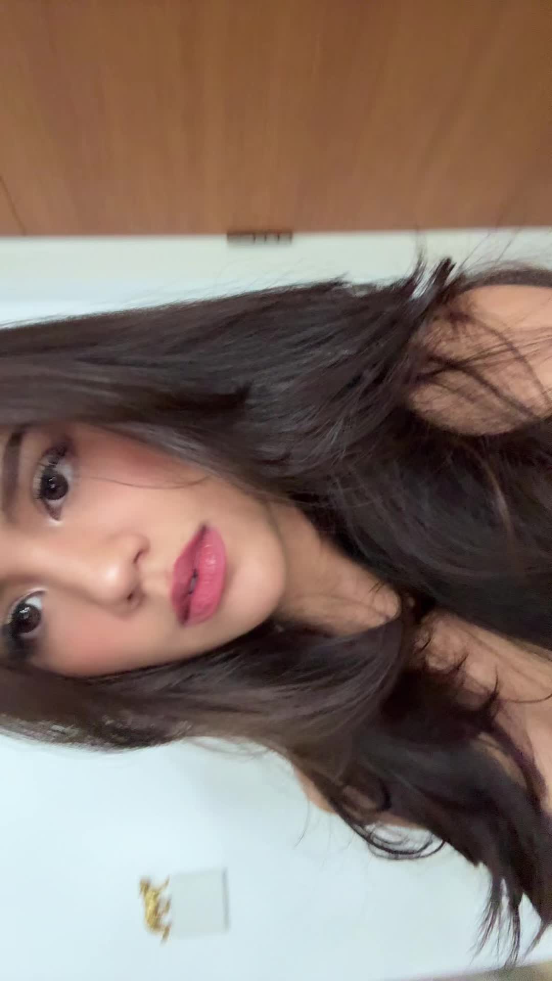 @𝔑
