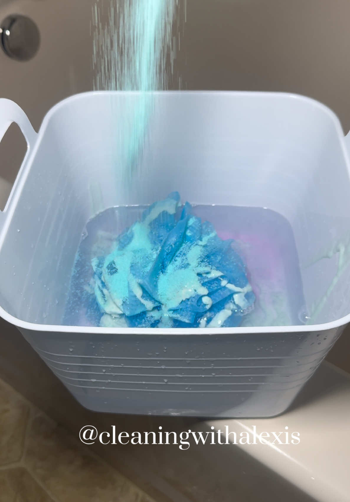 @AlexisCleanASMR