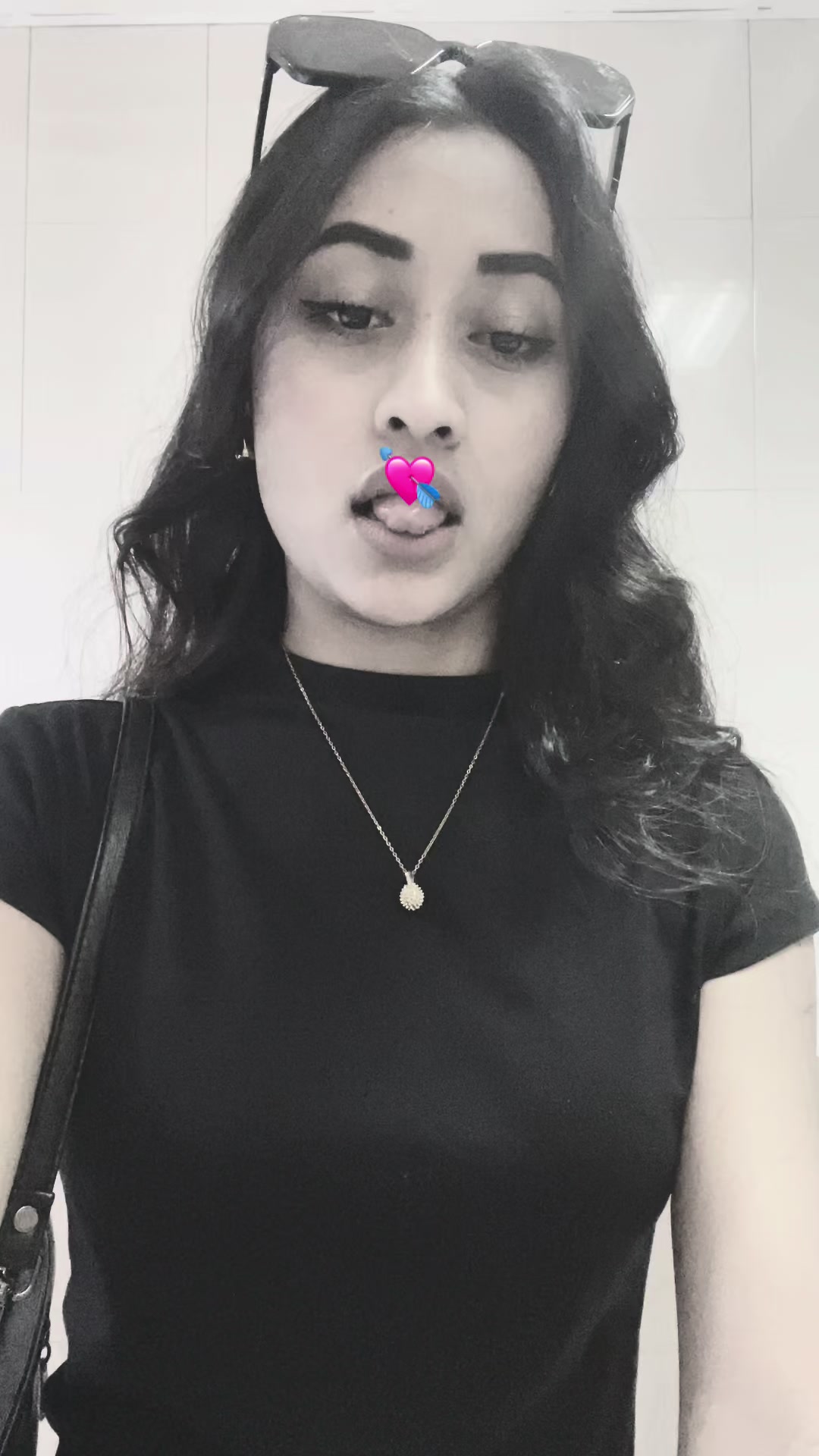 @🫰