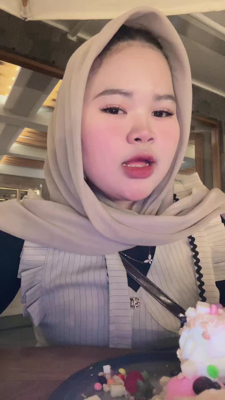 @Nisaa18
