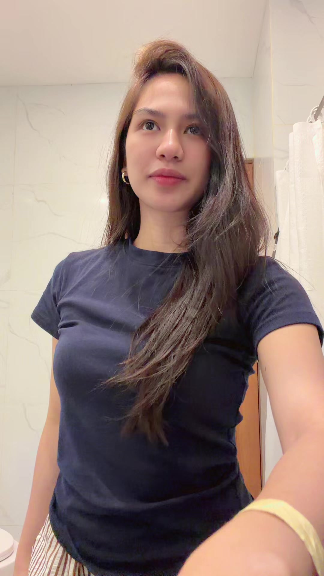 @Ella🌹