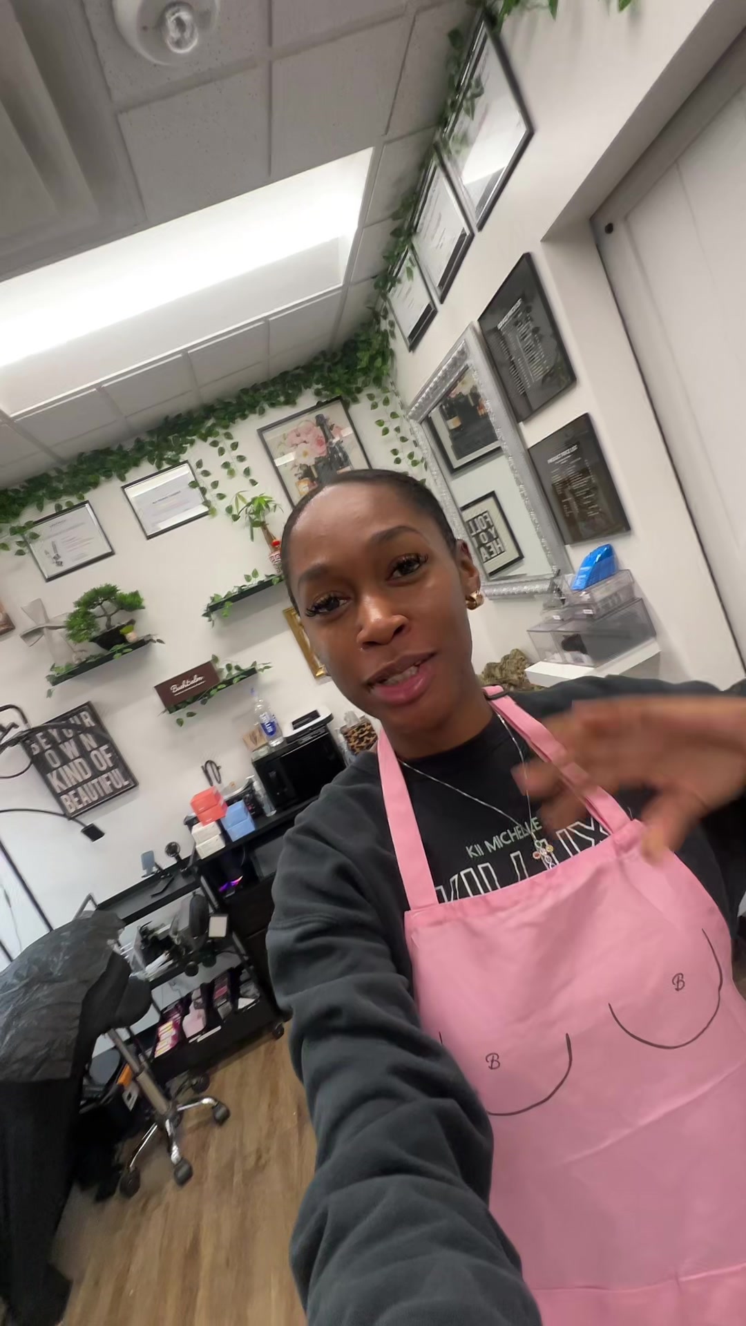 @Kii | STL Licensed Esthetician