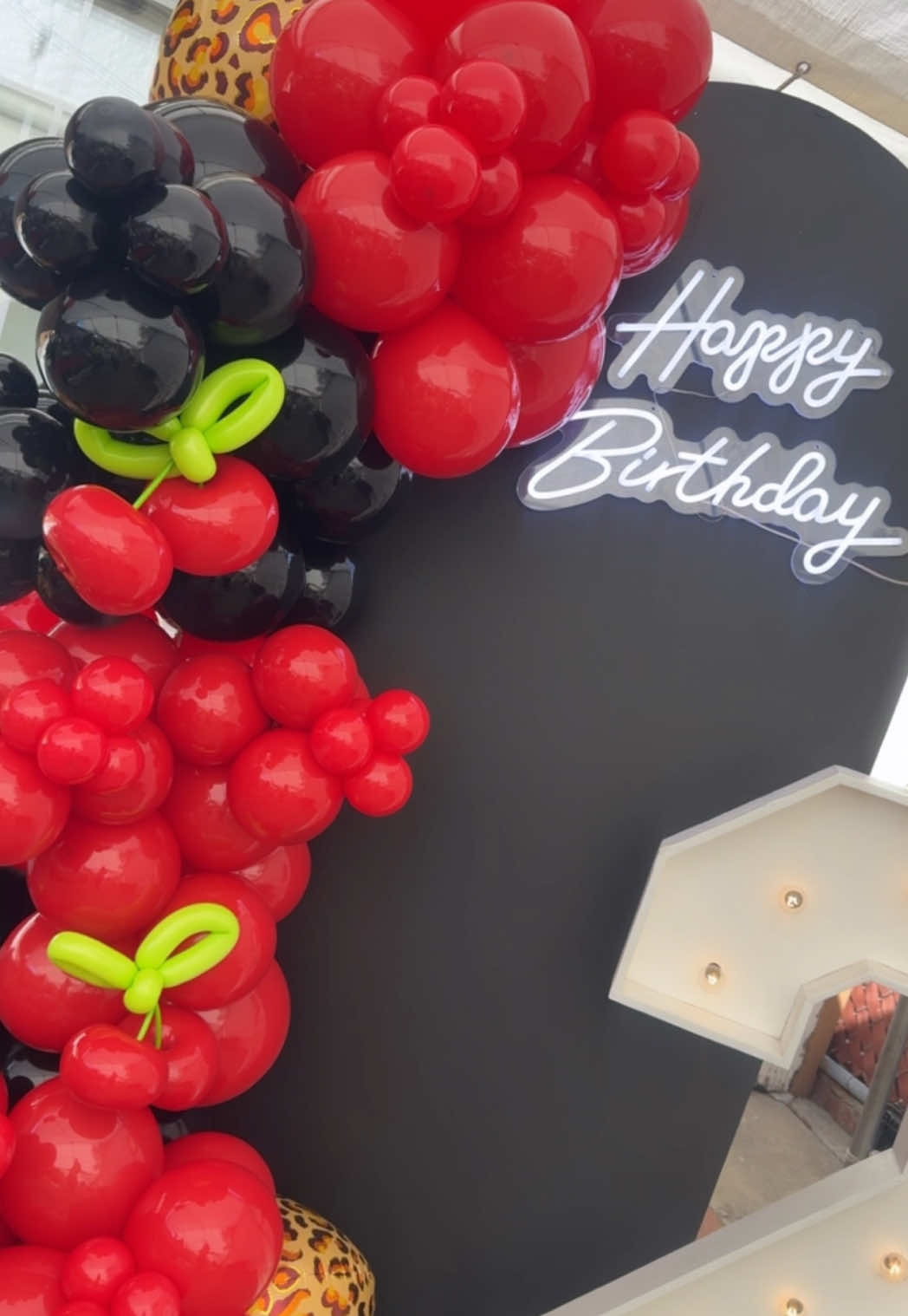 @Exclusivepartydecor