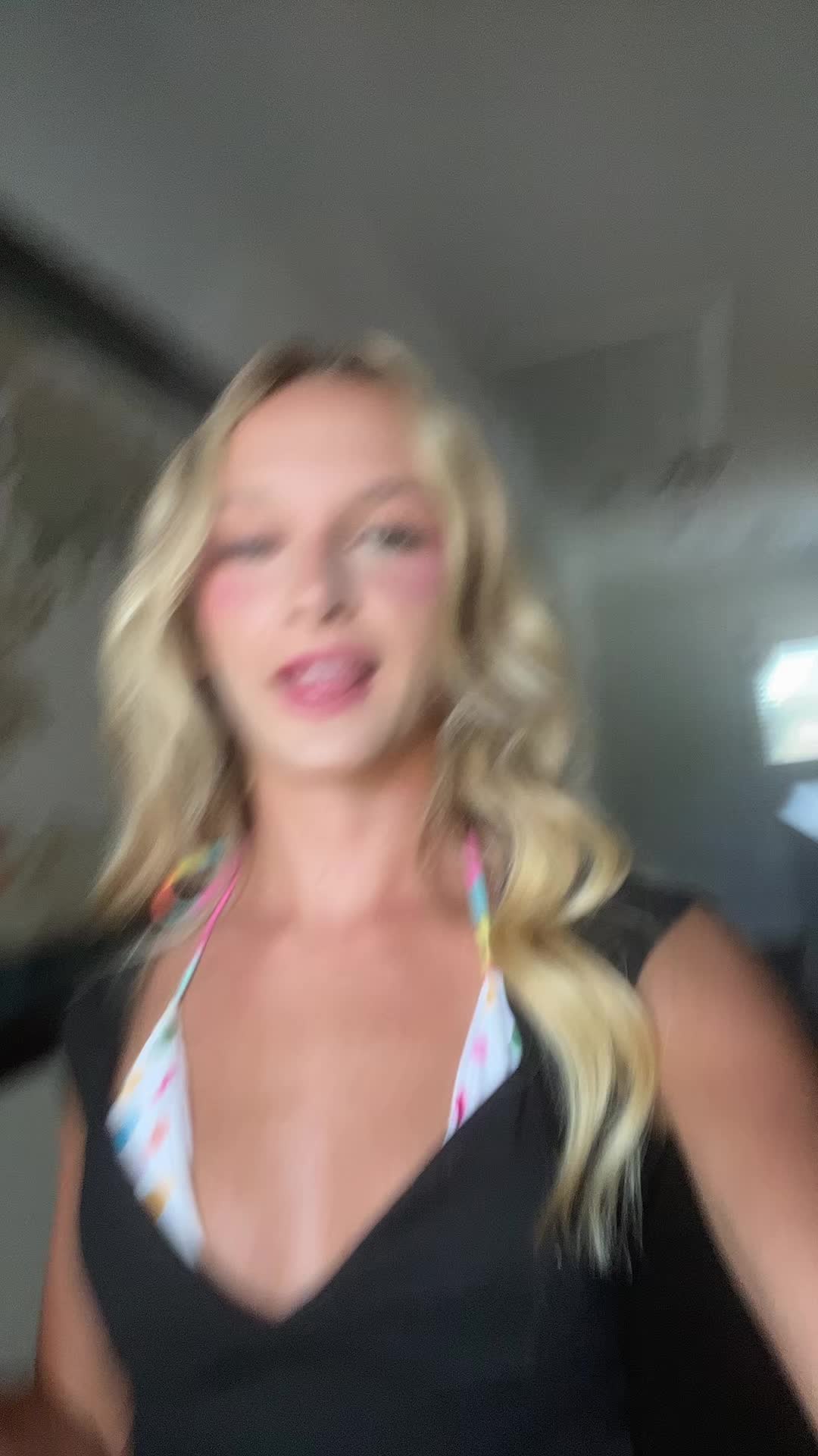 @___