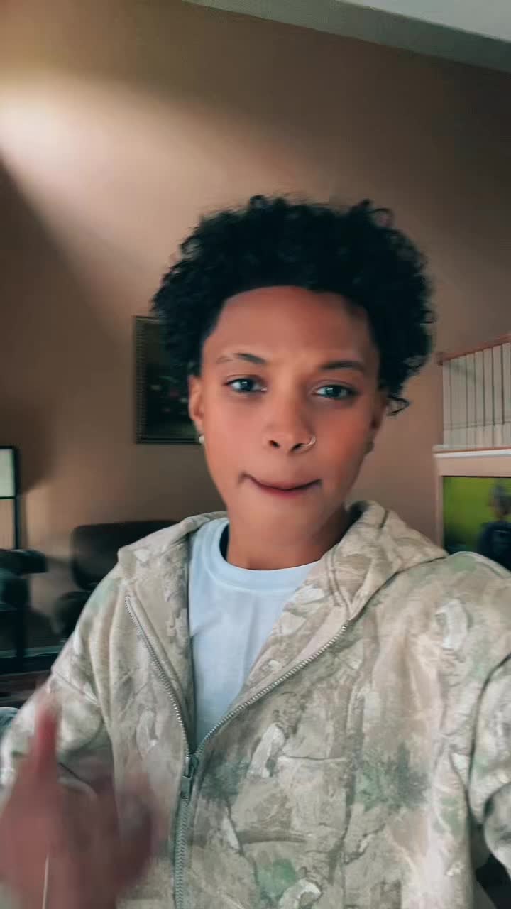 @Briana 🏳️🌈