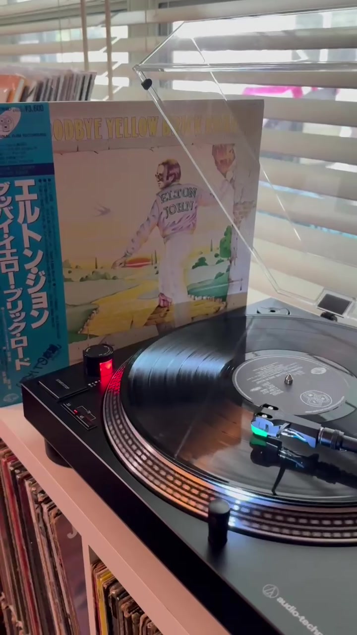 @Vintage Vibes Records