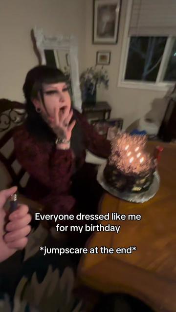 @Kel 🖤🕸️