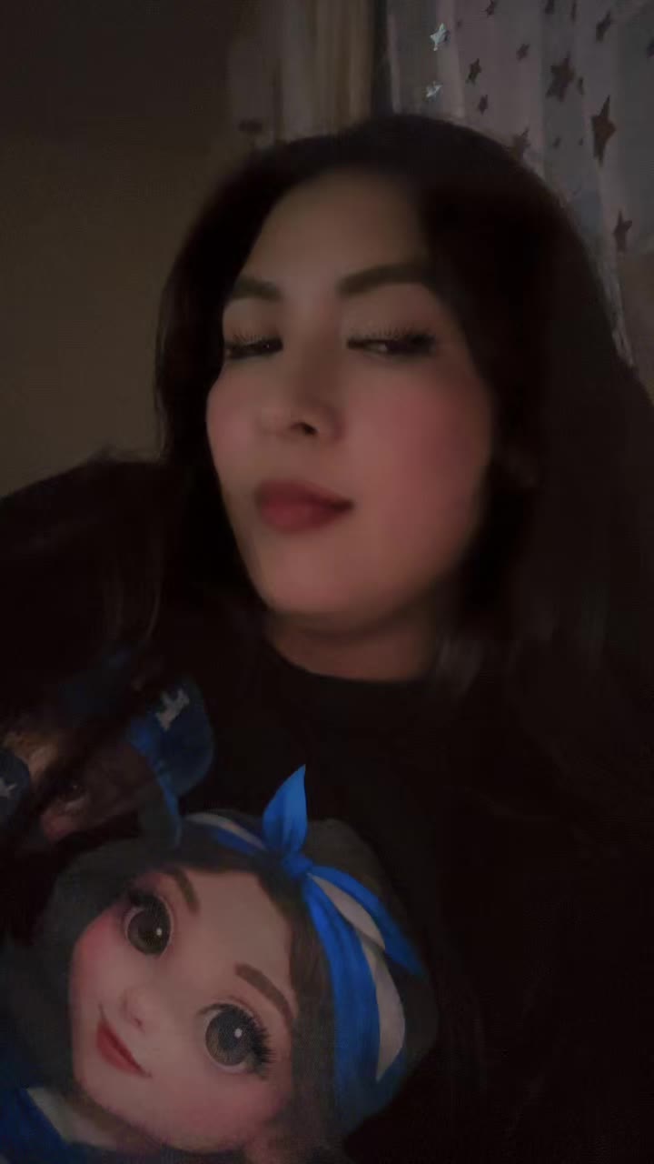 @Vanessa ✨️🦋