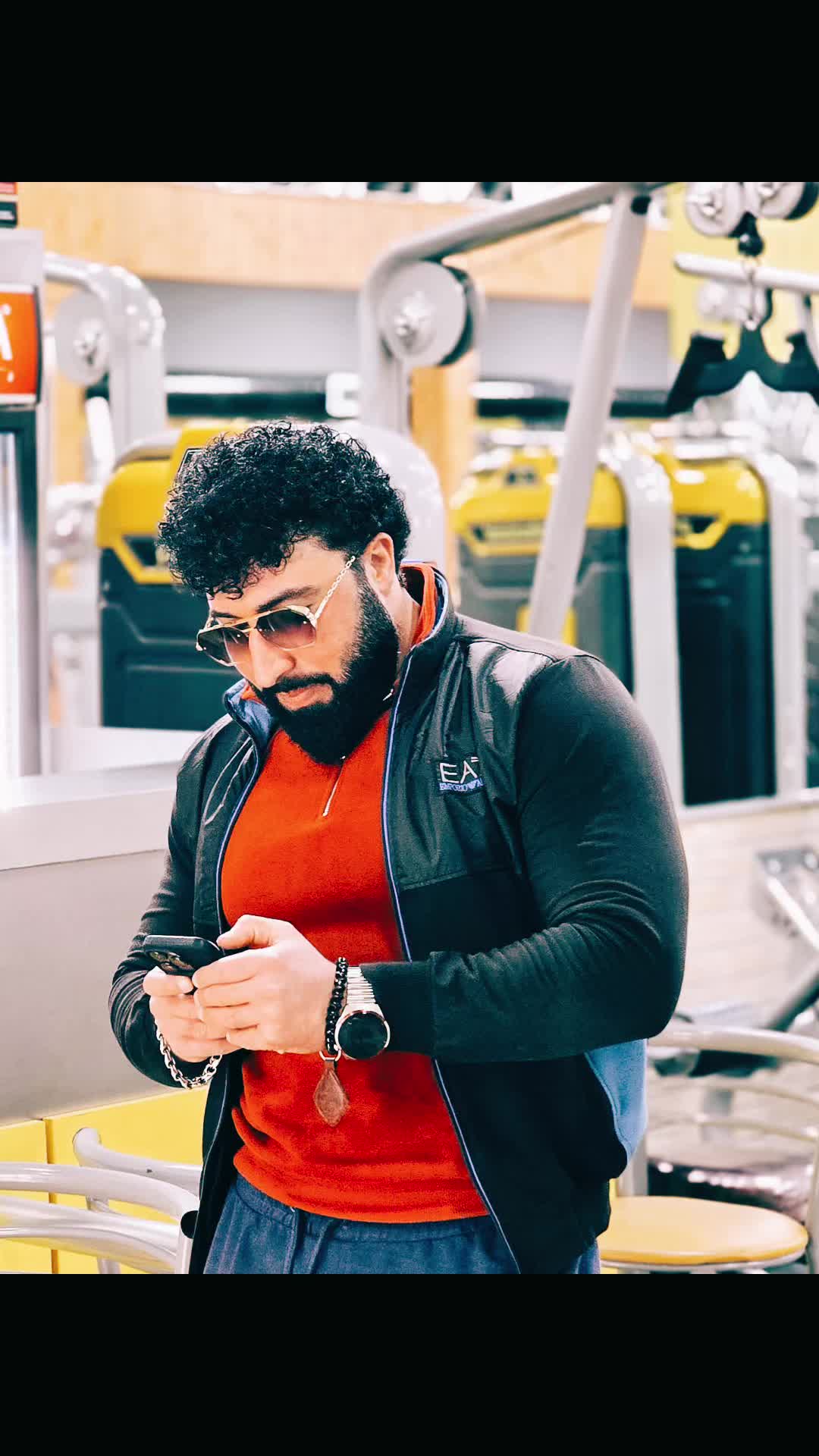 @BAKILI_802
