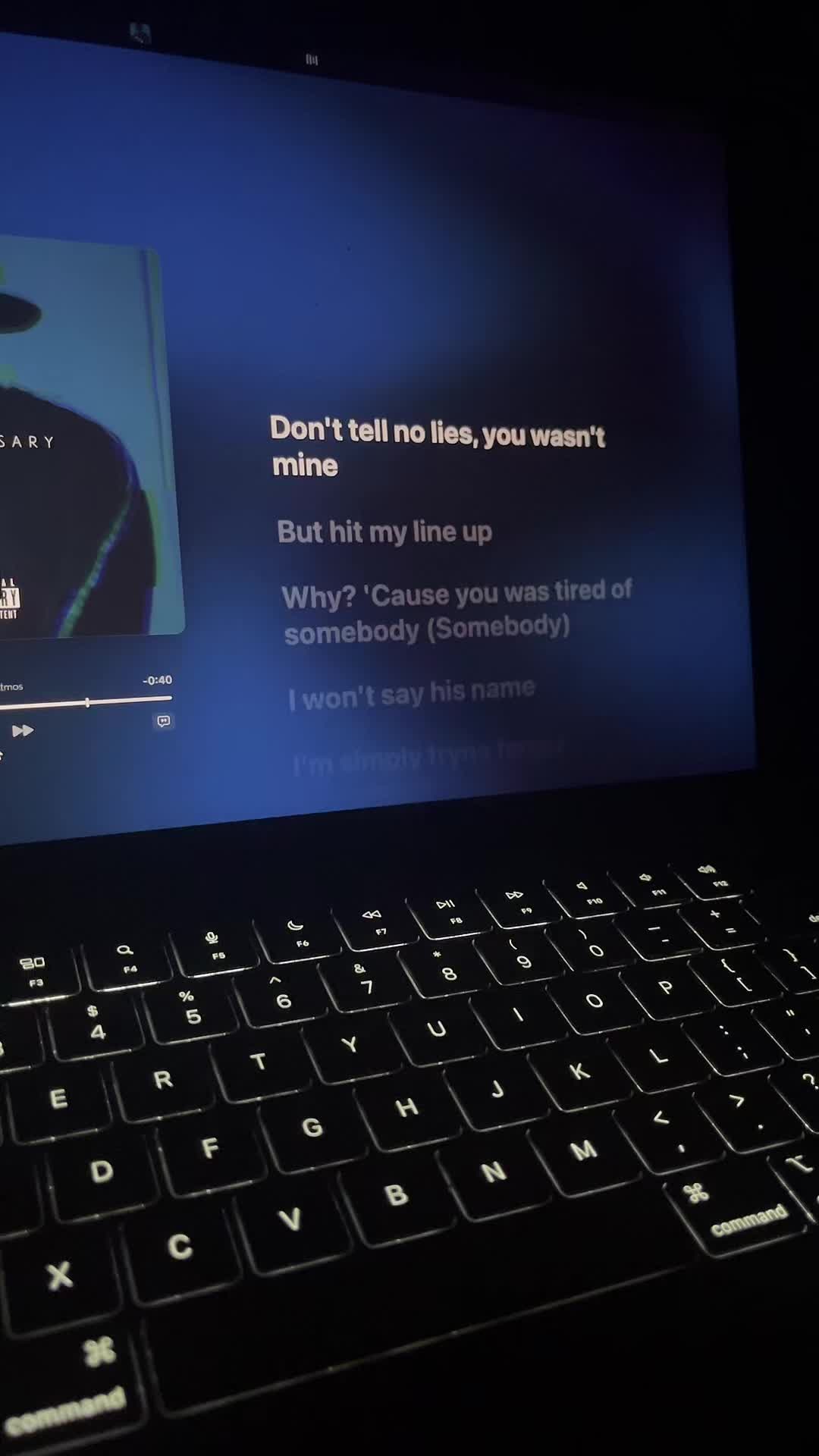 @[🎧]