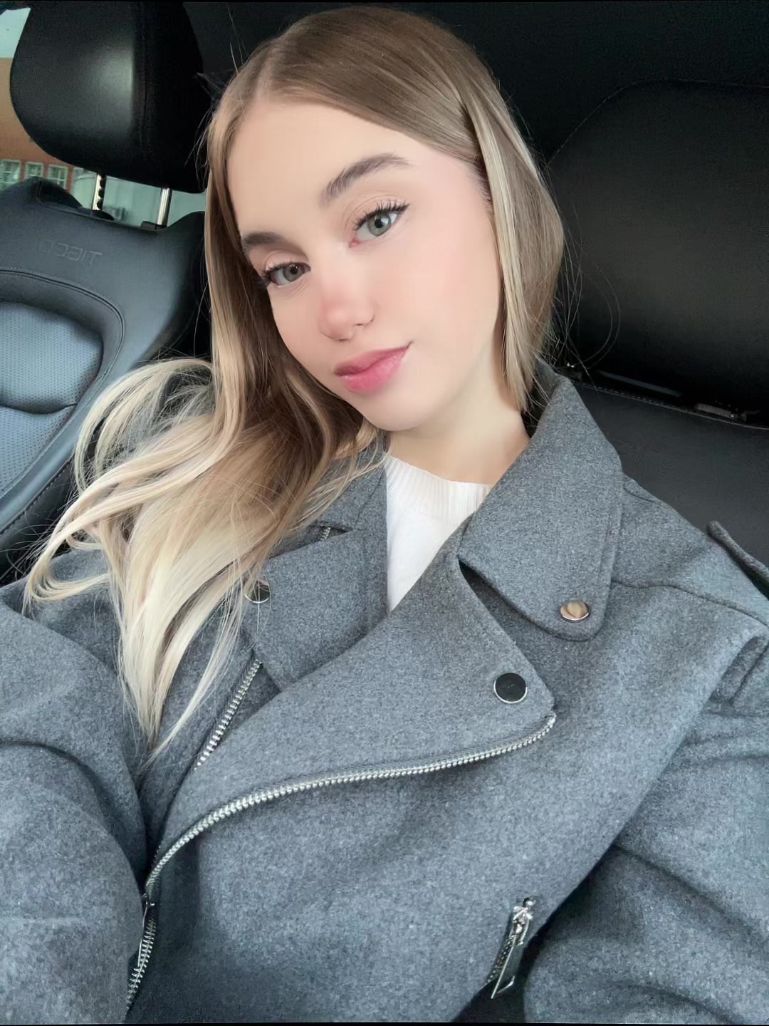 @nikasencova