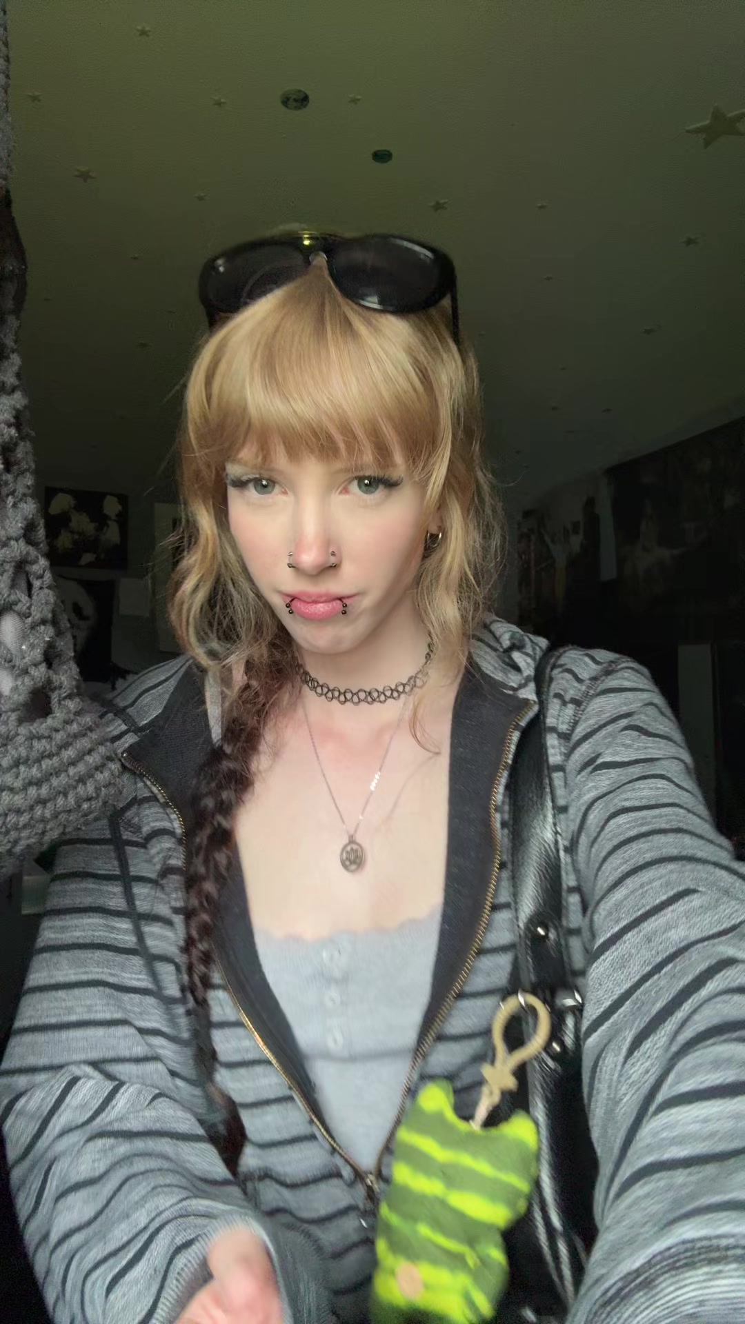 @v