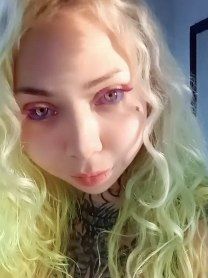 @BrujaOzkura666