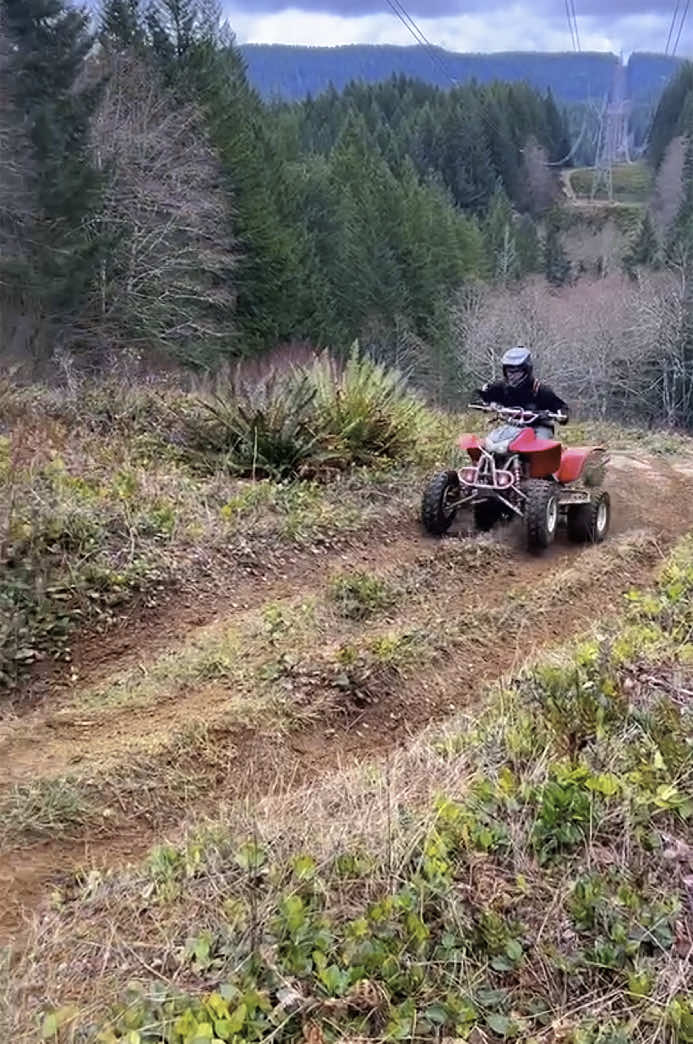 @Hunter's_92_Explorer👑