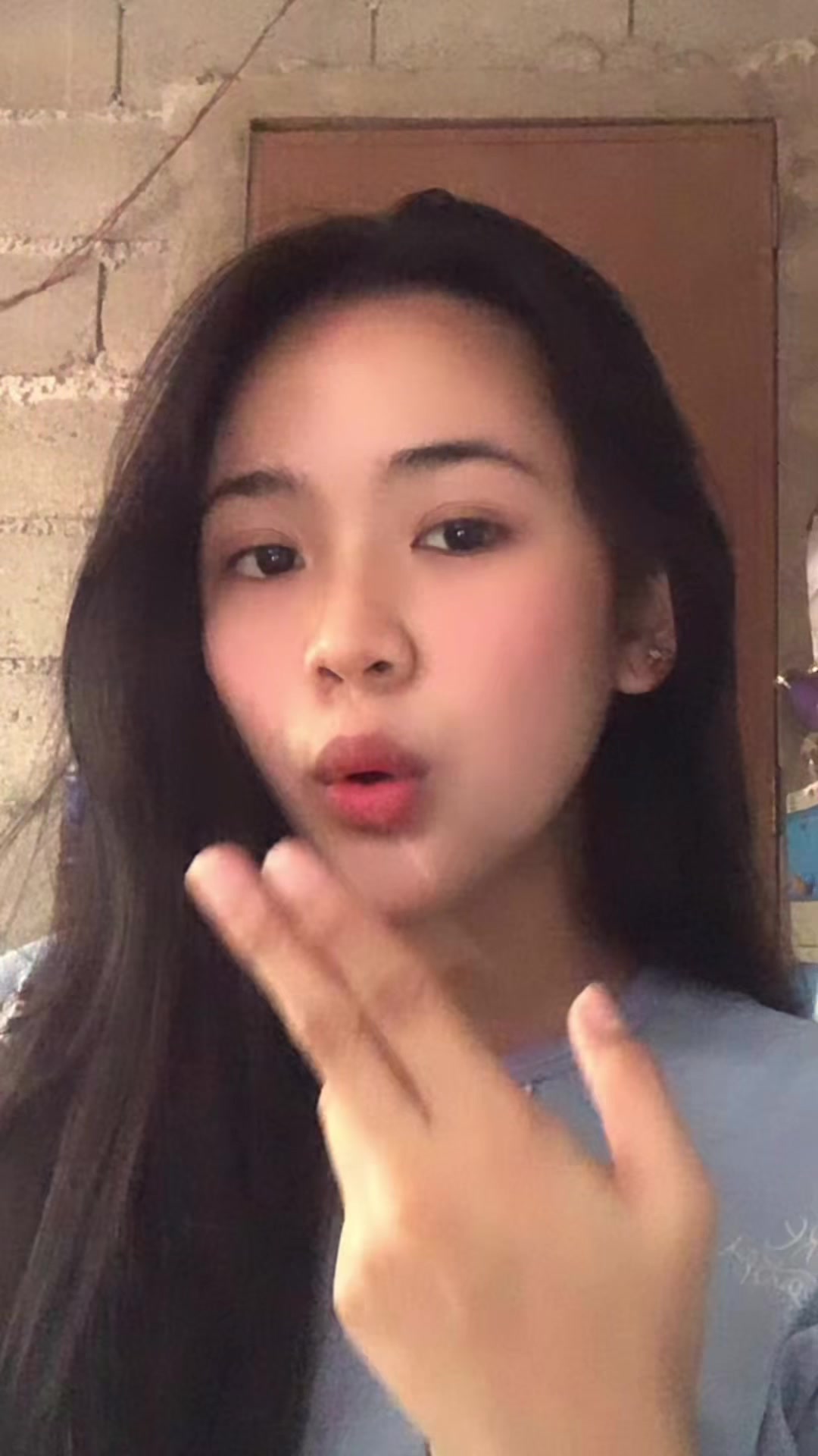 @️