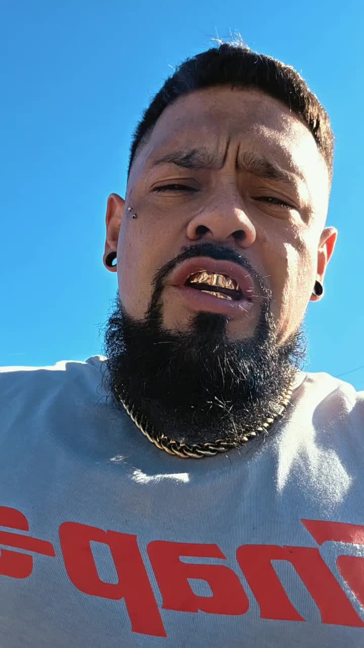 @LOUIEVSXXII