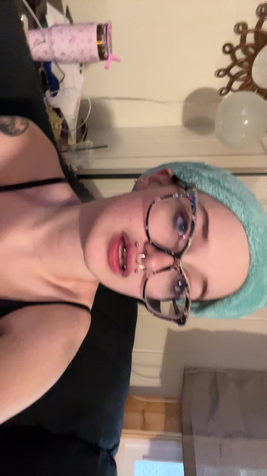 @Paige🧍🇵🇸