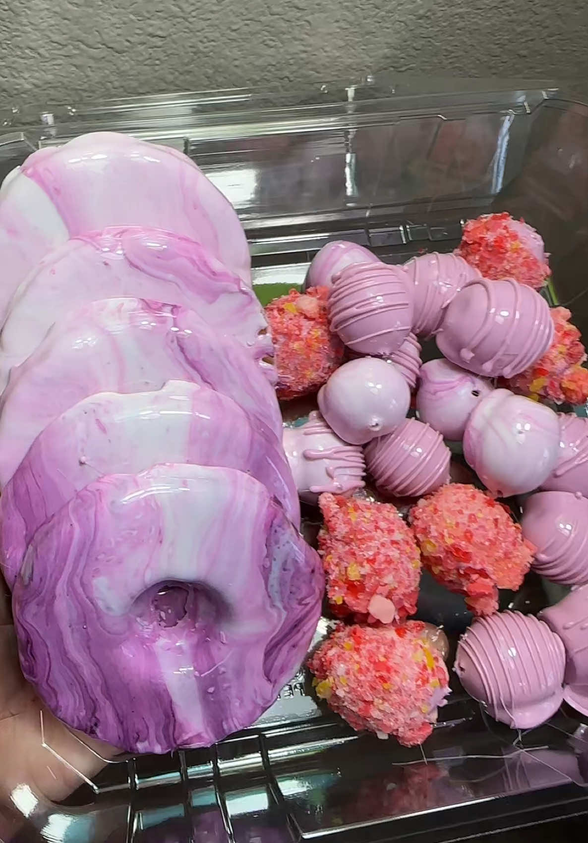 @Brecy thee candy plug
