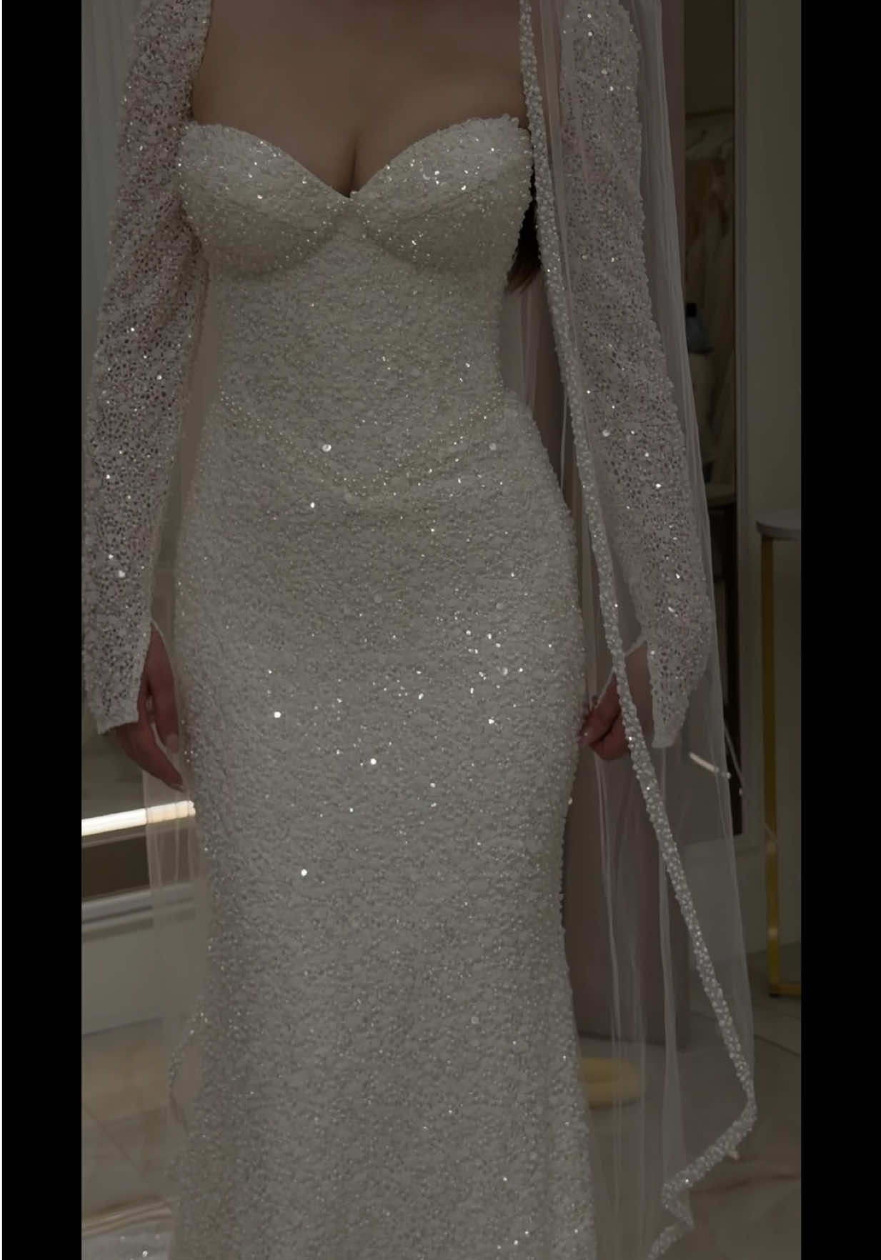 @vio.wedding.dresses