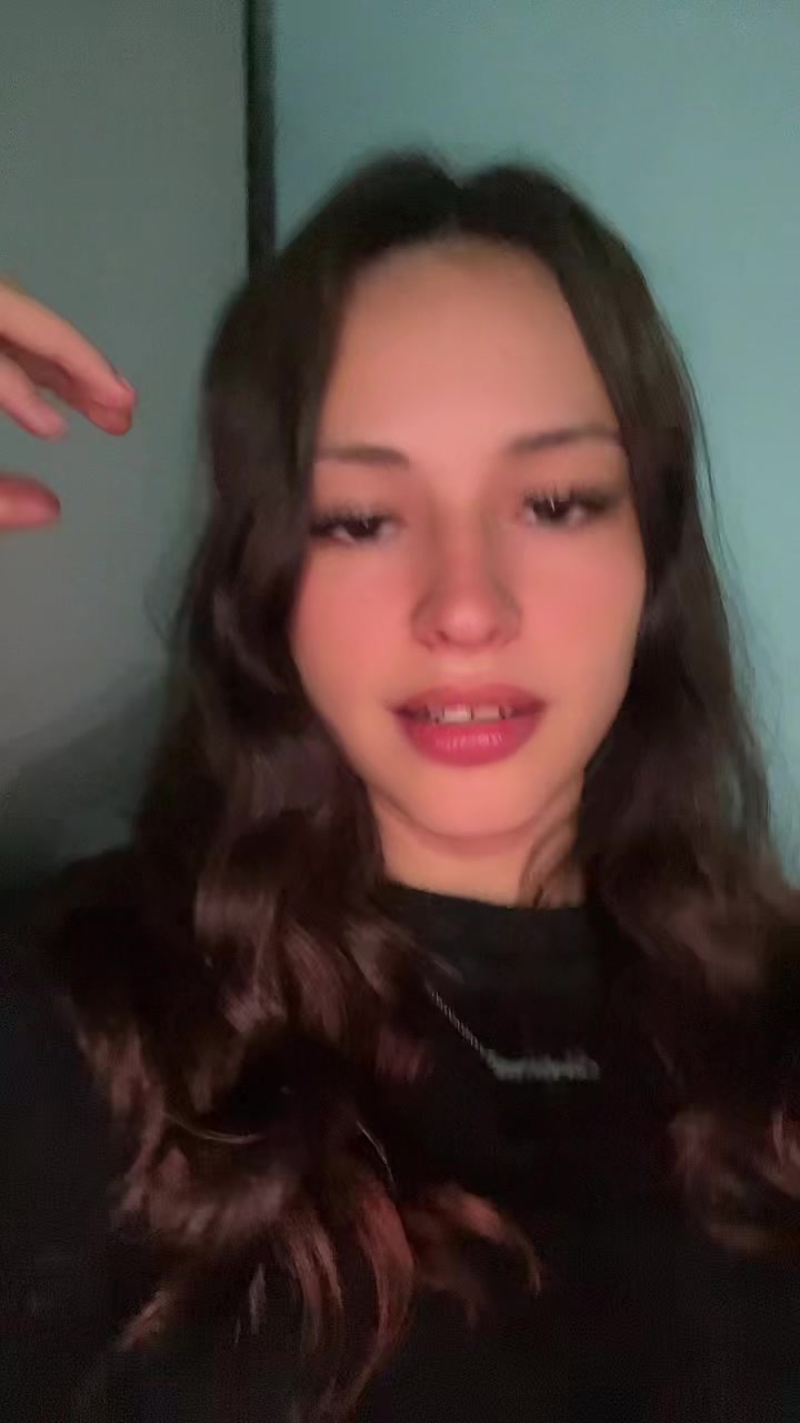 @Adriana_Dostal_
