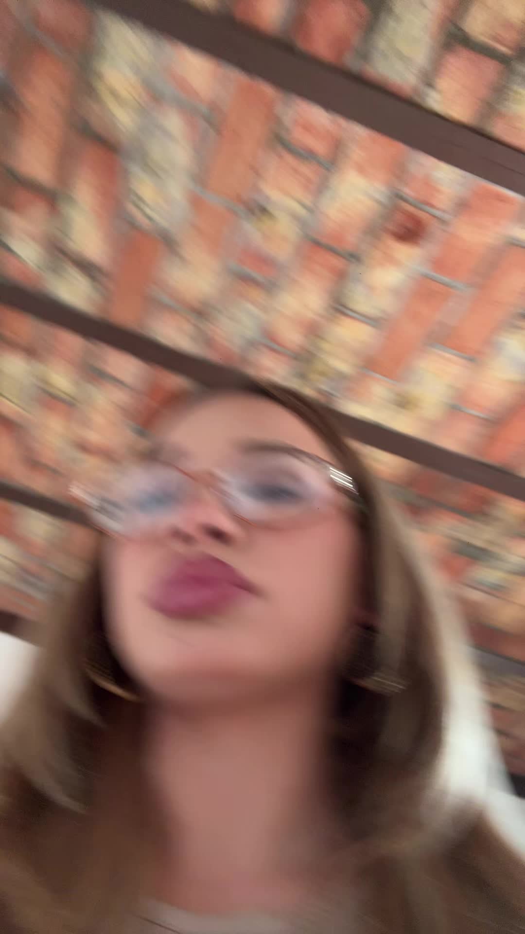 @Carrlyee