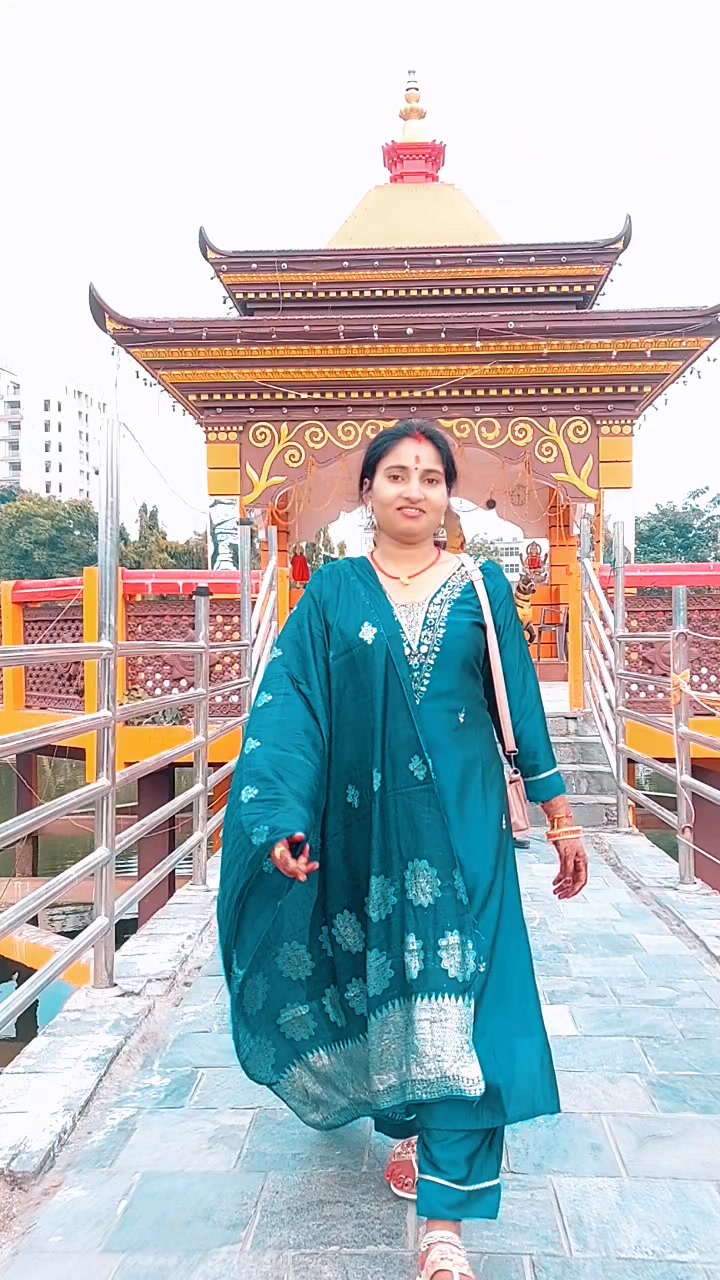 @Sibek sanjana pal😍