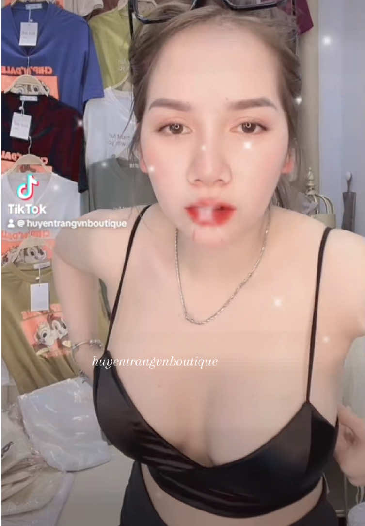 @Huyền Trang