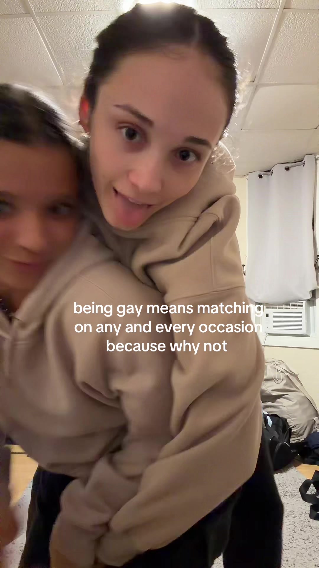 @jenna & gianna ๐