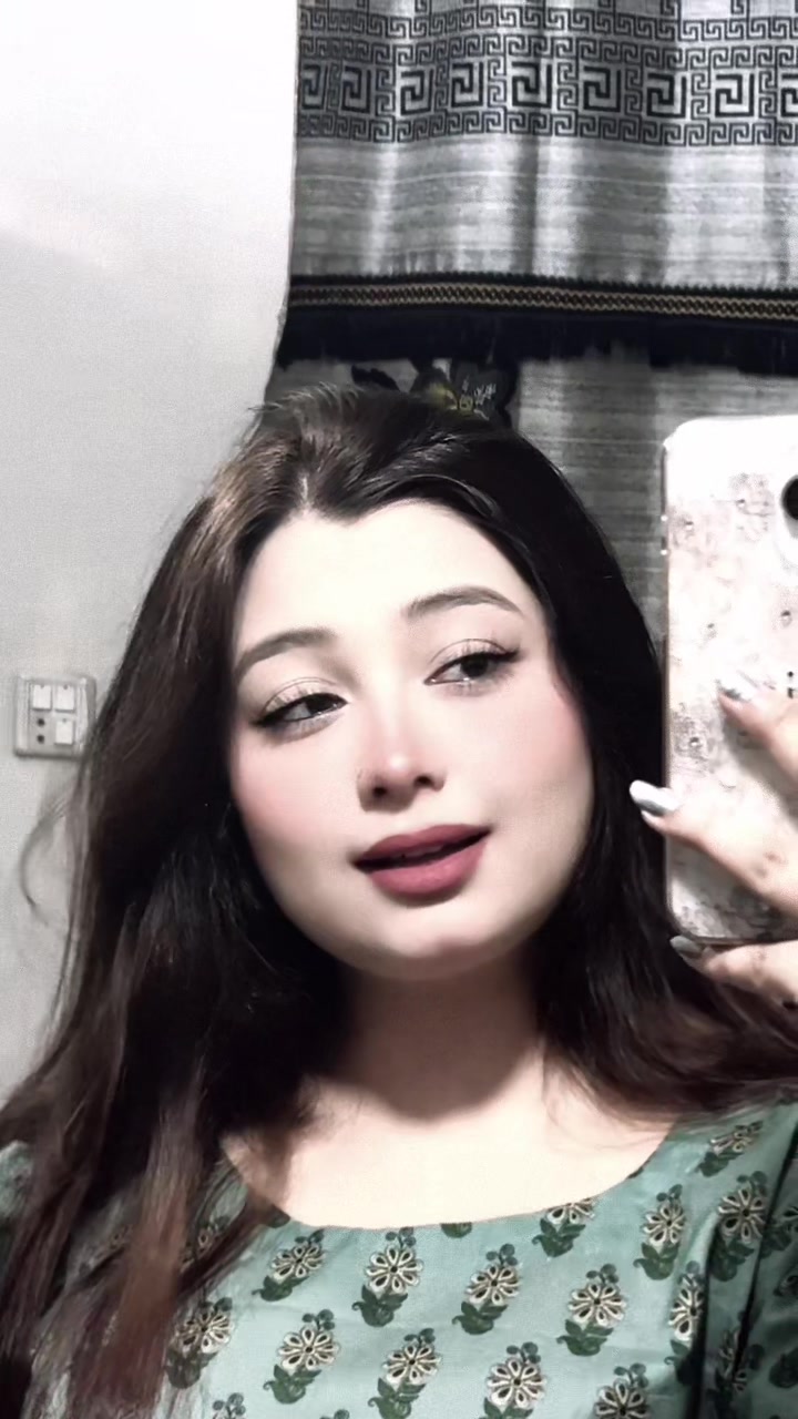 @𝑭𝒊𝒛𝒂 𝑸𝒖𝒓𝒆𝒔𝒉𝒊❤️