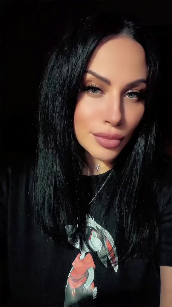 @👑