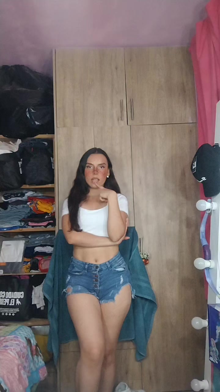 @Angie21.