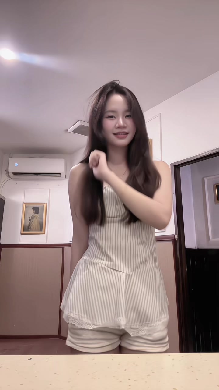 @ລາດີ້