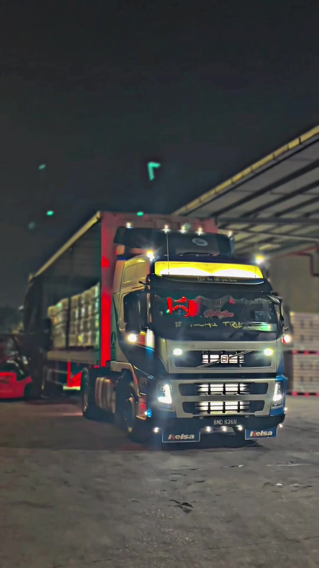 @Macha Truckers