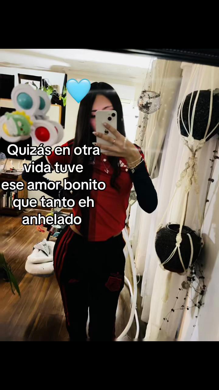 @Tinita💙🥱
