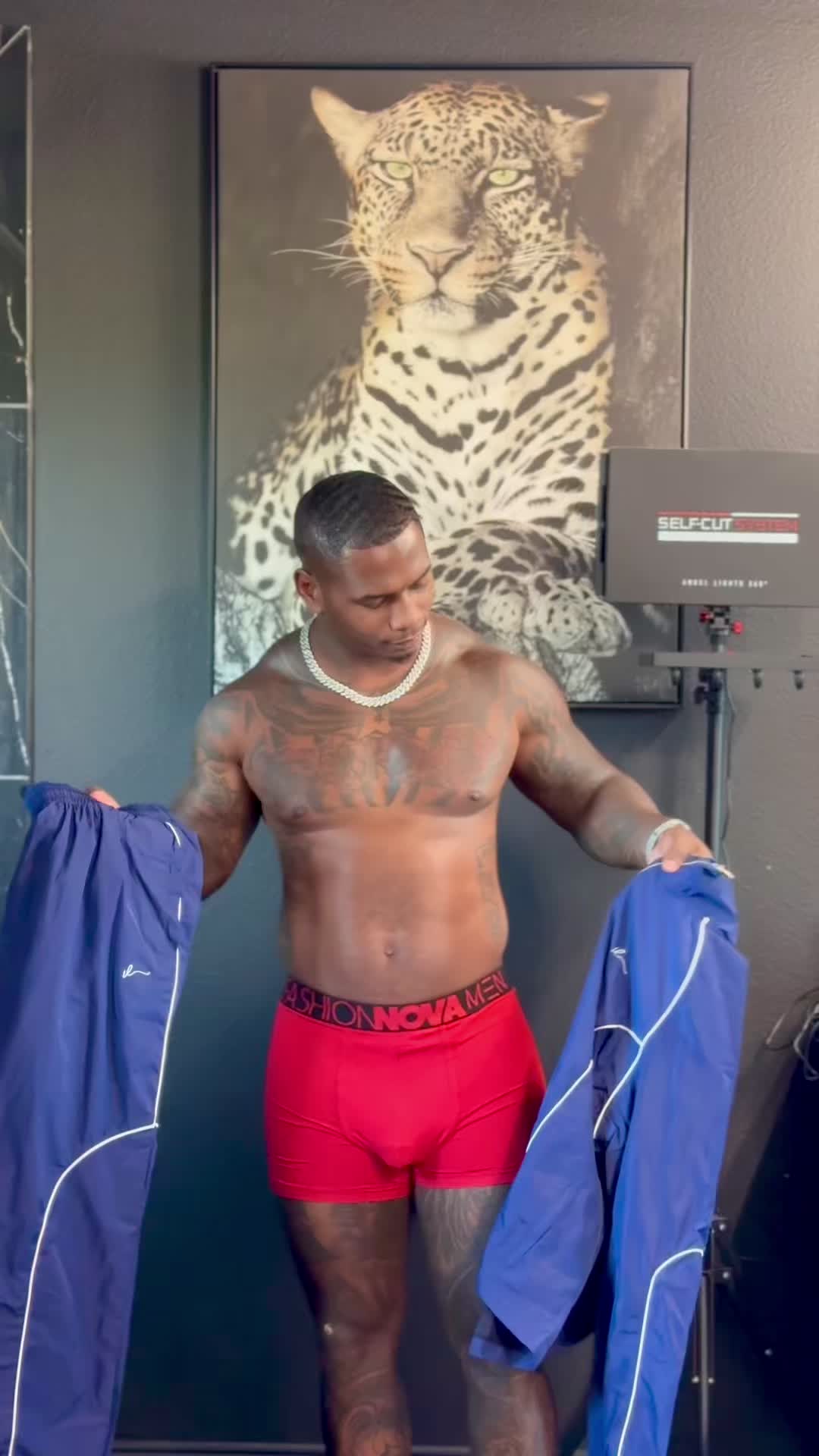 @Tj
