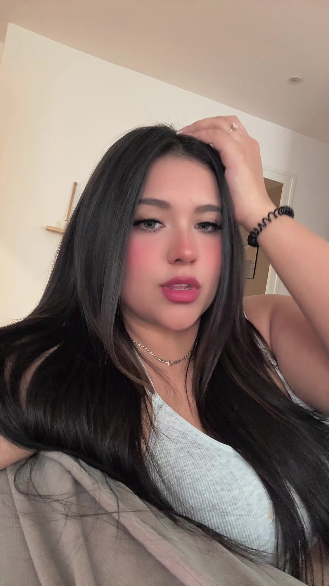 @Aripv
