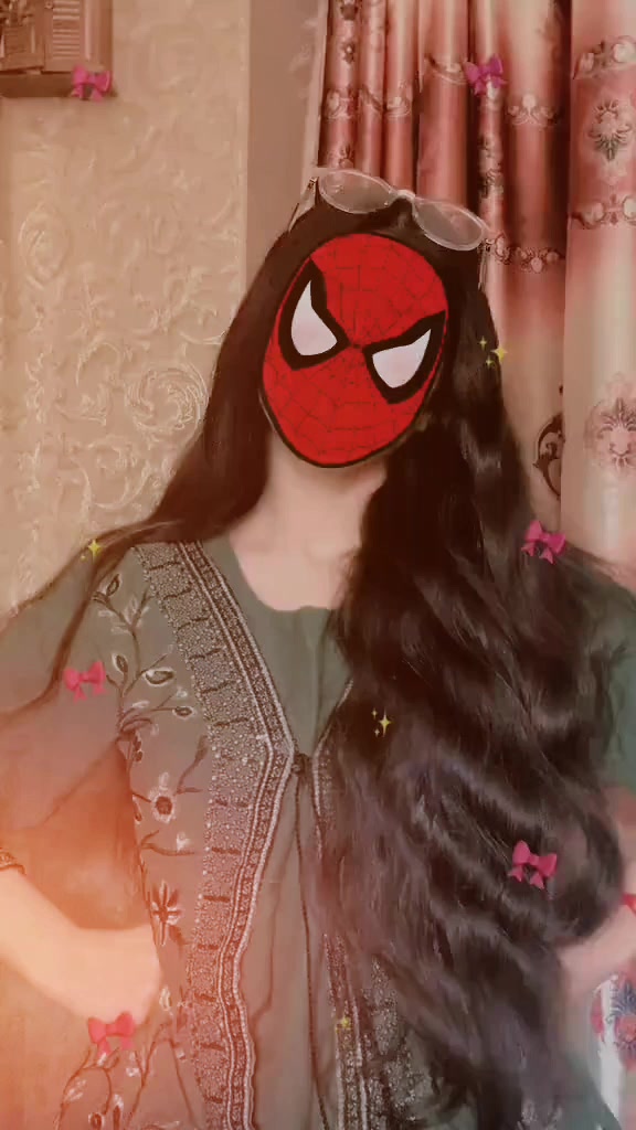 @🦋 𝑄𝑢𝑒𝑒𝑛 🦋