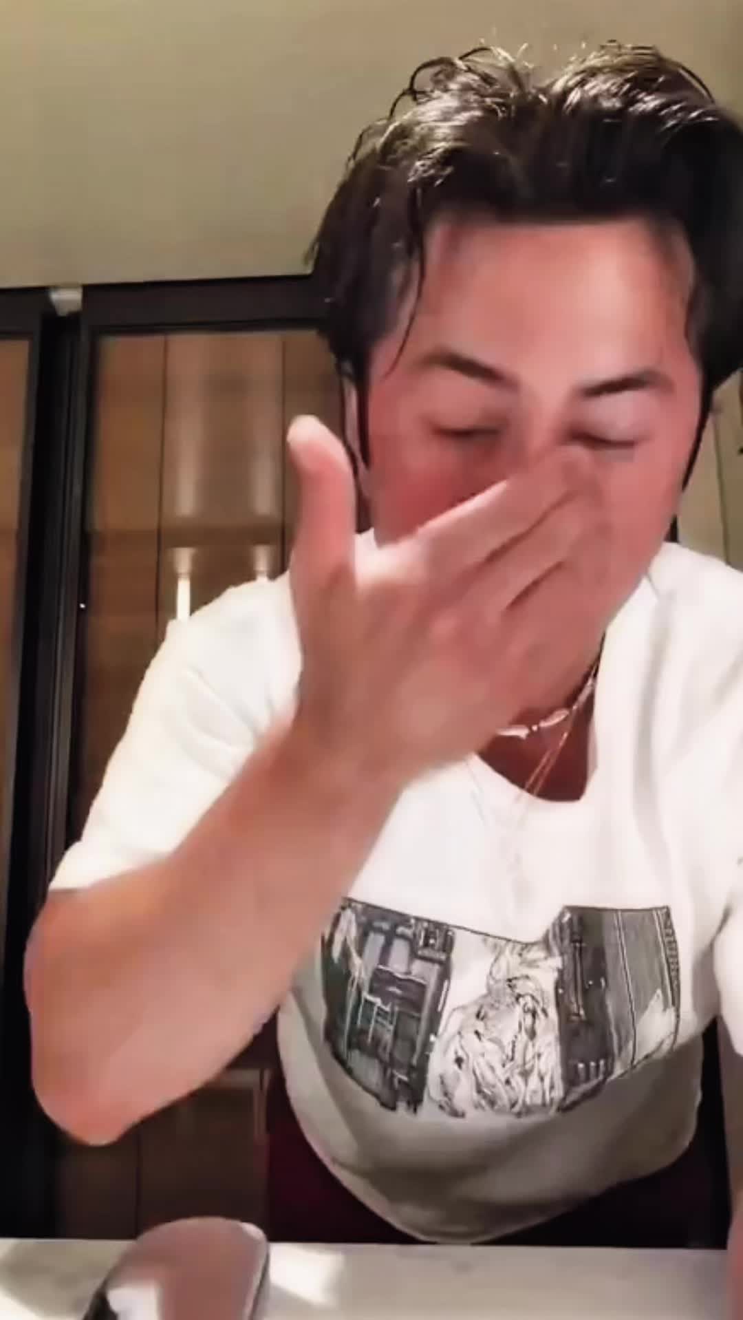 @HØLLΛNDER ๐