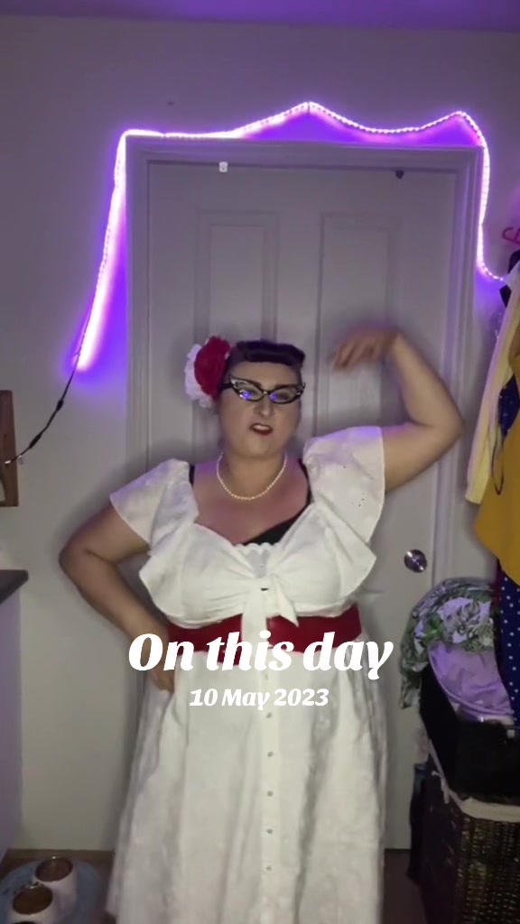 @MissBombshellBettie