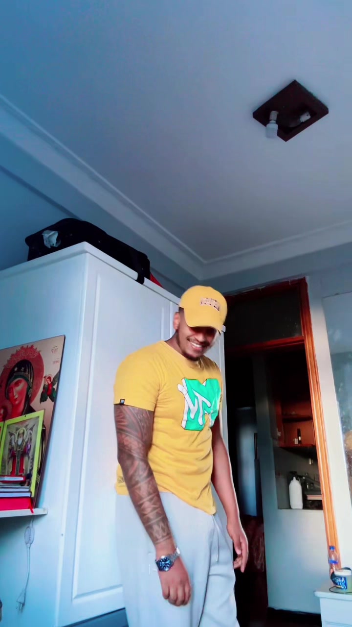 @𝐍𝐚𝐡𝐨𝐦_𝐀𝐠𝐚𝐦𝐞
