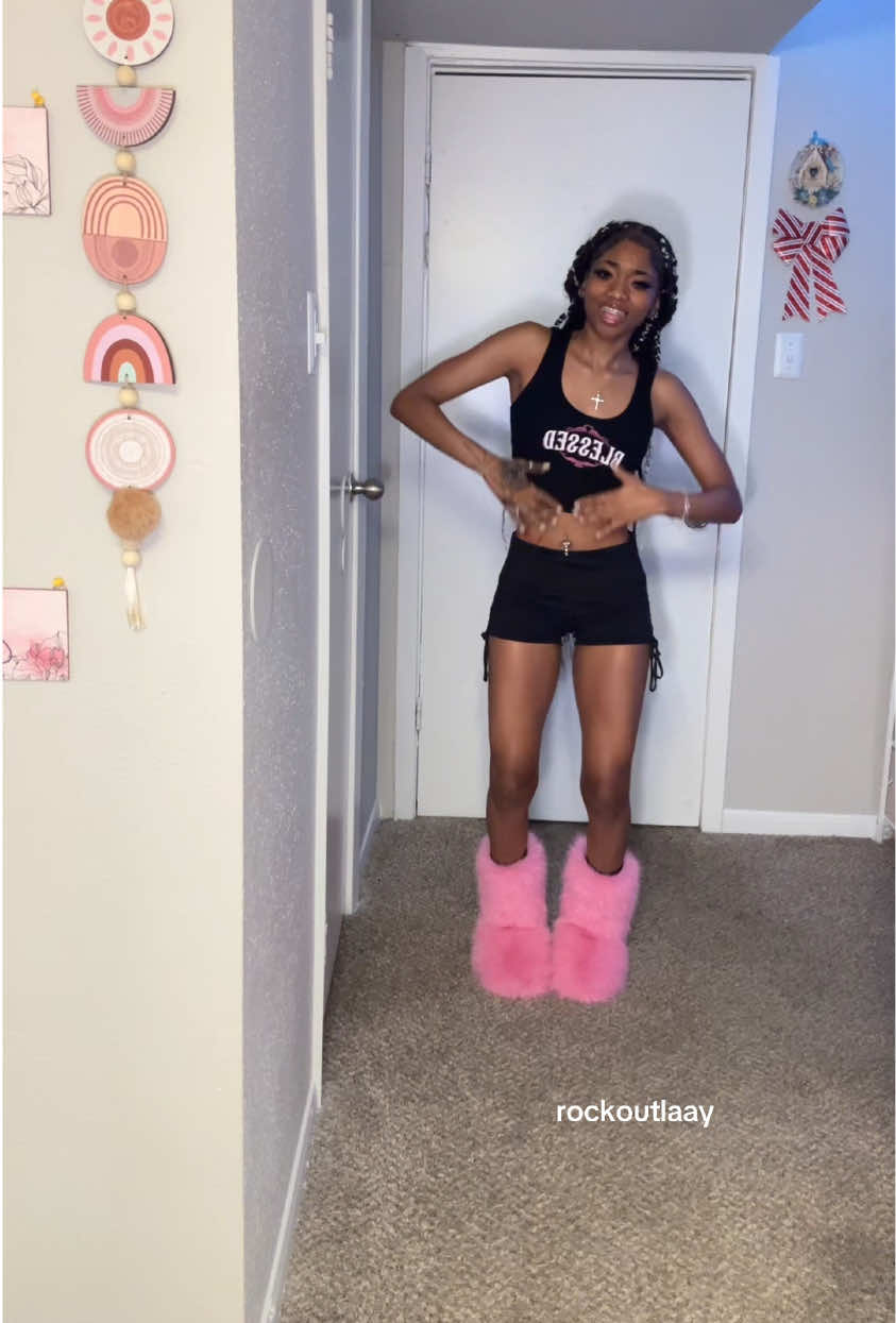 @rockoutlaay