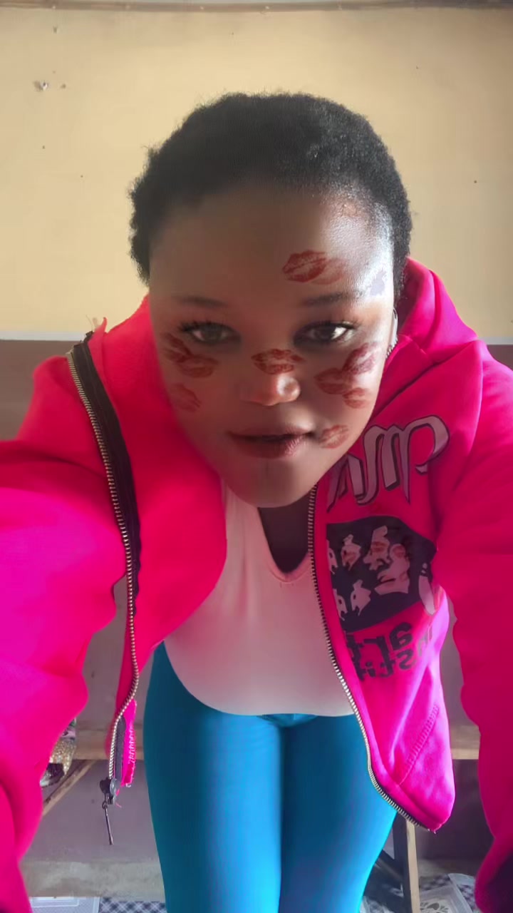 @Anikeade💕💕🥹