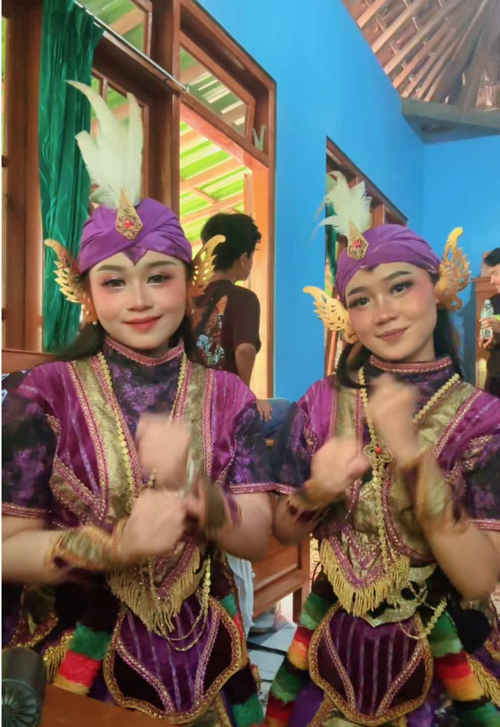 @Ara Tiara