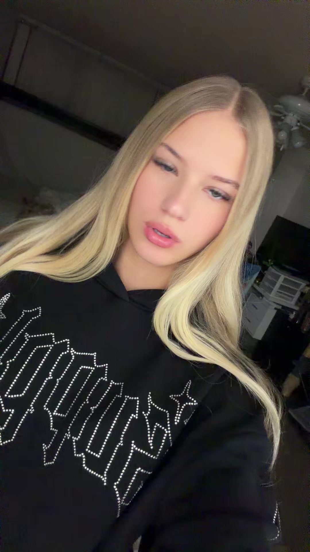 @ТГК: пошлая блондинка