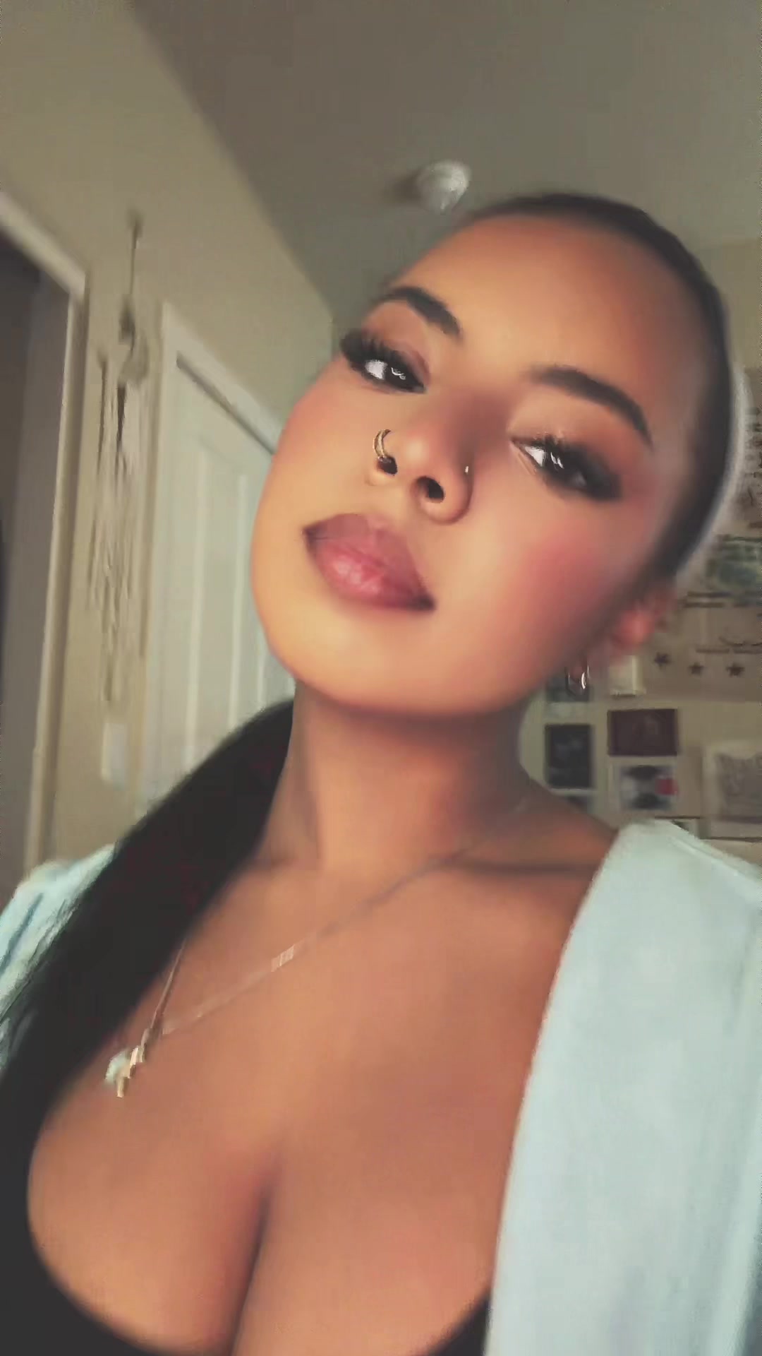 @T