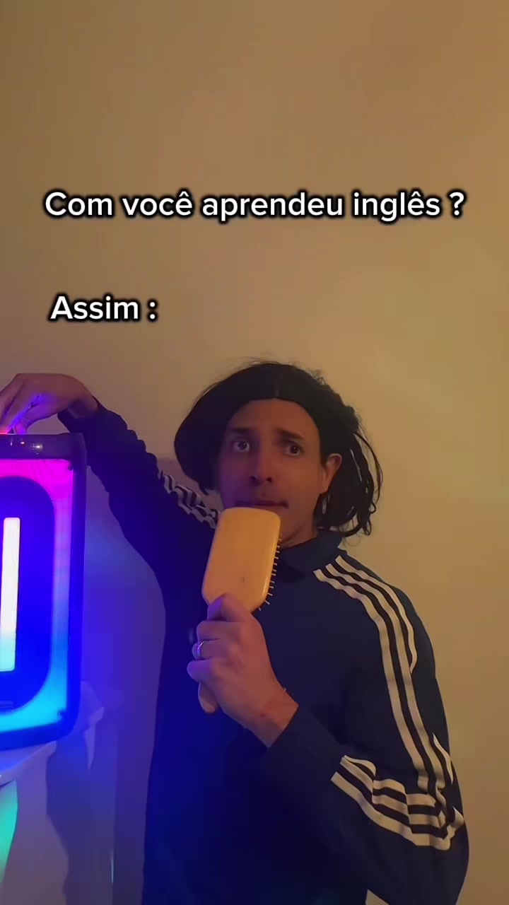 @J U L I O.B E CH E L L I