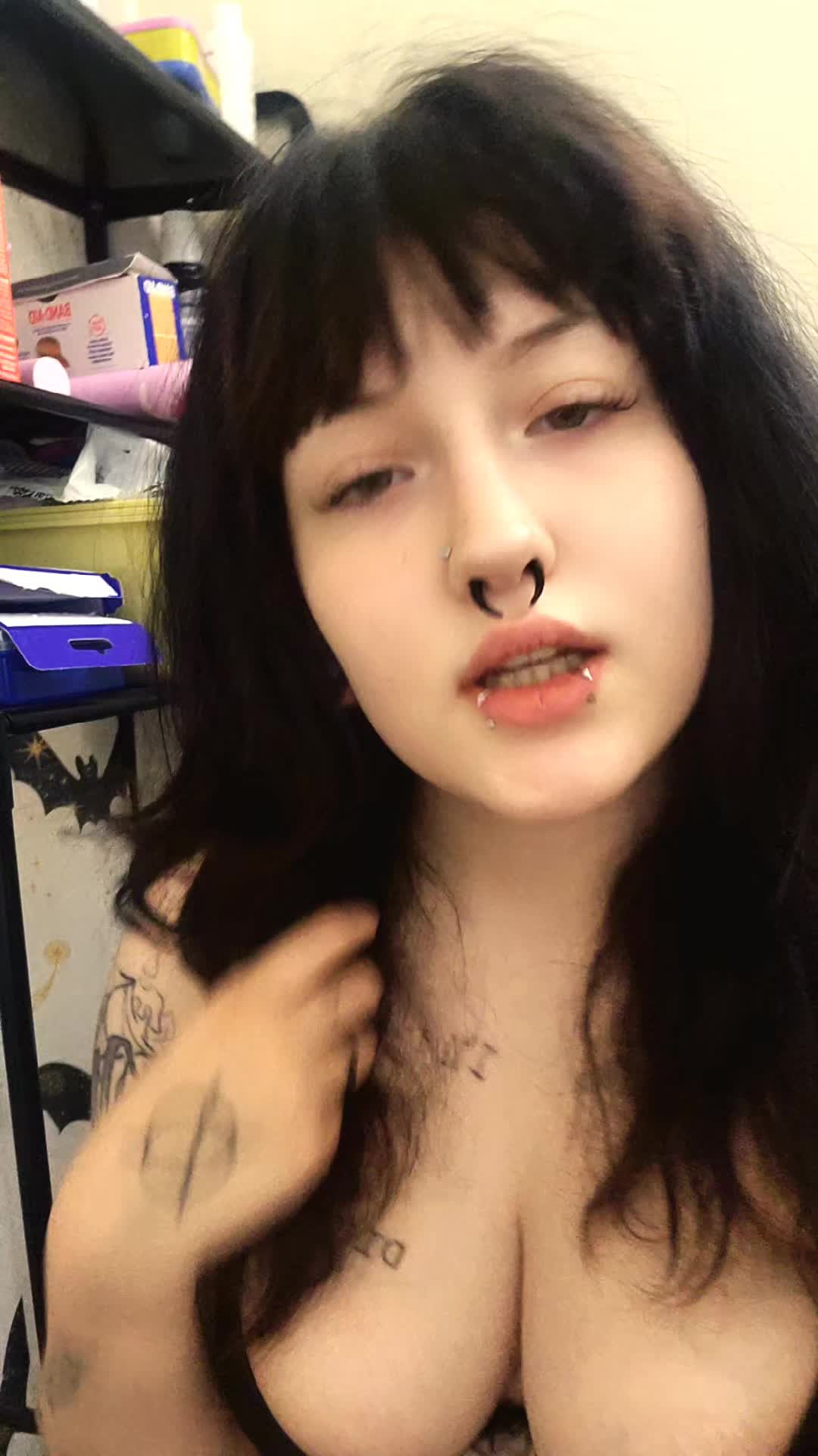 @V4MPY