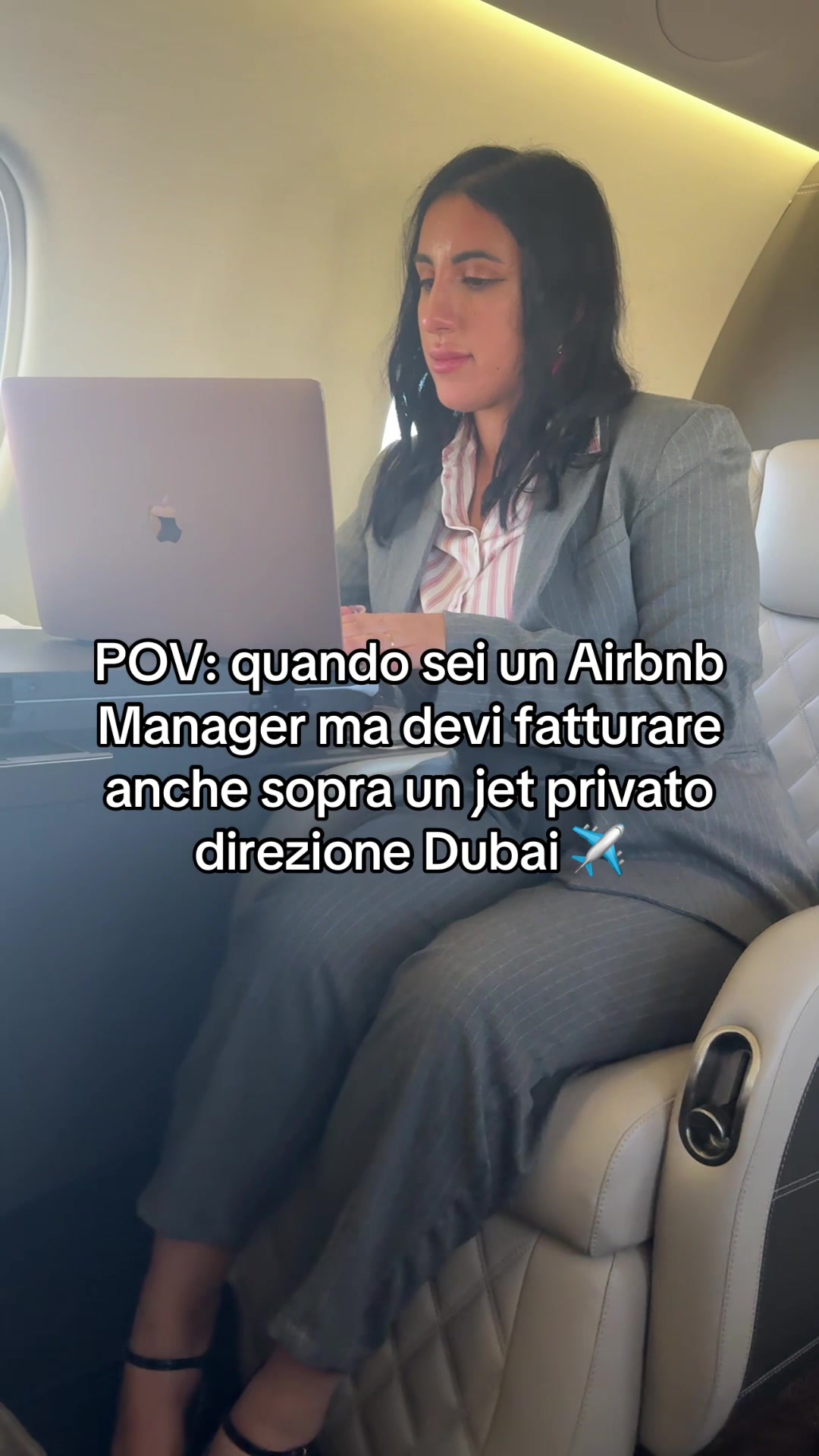 @veronicaagosto_