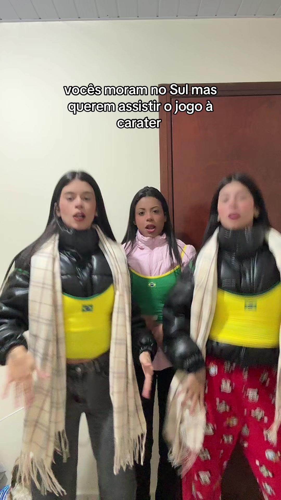 @thaís e agdha